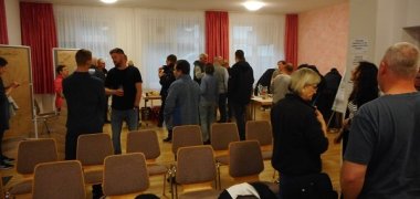 Bürger im DGH Wahnhausen
