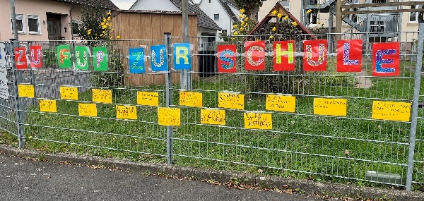 Bilder am Zaun Bilder am Zaun