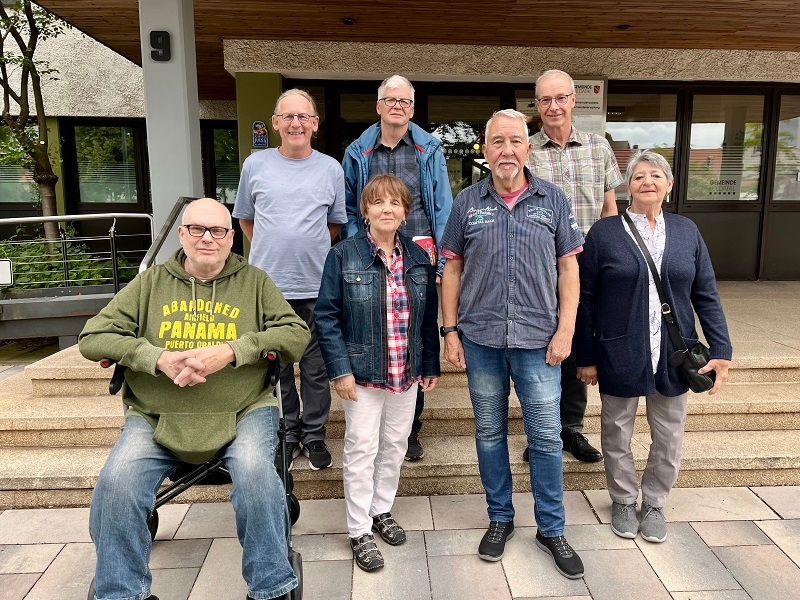 Hinten von links nach rechts: Herr Bopp (Wahnhausen), Herr Führding (Wilhelmshausen), Herr Ueckert (Knickhagen) Vorne von links nach rechts: Herr Dittmer (2. stellv. Vorsitzender), Frau Ringeler-Leipholz (1. Vorsitzende), Herr Rauer (stellv. Vorsitzender), Frau Jagdmann (Ihringshausen) es fehlt: Frau Neuhoff (Simmershausen) 