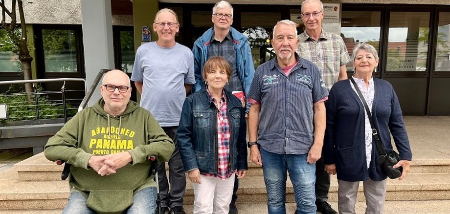 Hinten von links nach rechts: Herr Bopp (Wahnhausen), Herr Führding (Wilhelmshausen), Herr Ueckert (Knickhagen) Vorne von links nach rechts: Herr Dittmer (2. stellv. Vorsitzender), Frau Ringeler-Leipholz (1. Vorsitzende), Herr Rauer (stellv. Vorsitzender), Frau Jagdmann (Ihringshausen) es fehlt: Frau Neuhoff (Simmershausen) 