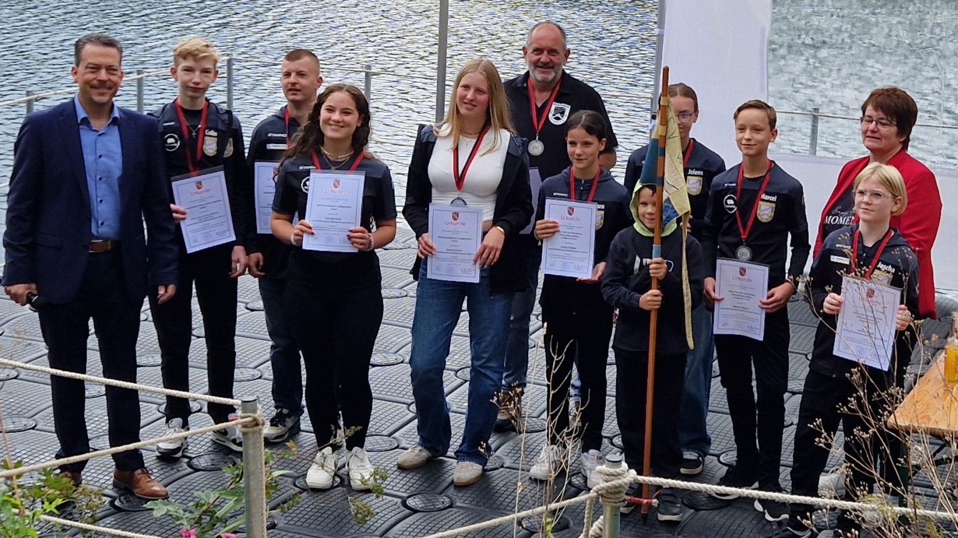 Ein Teil der geehrten Sportlerinnen und Sportler bei der Sportlerehrung 2025