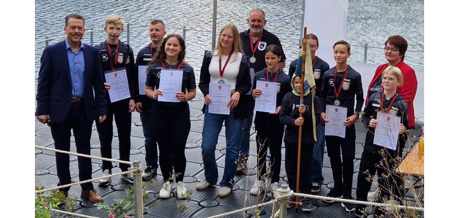 Ein Teil der geehrten Sportlerinnen und Sportler bei der Sportlerehrung 2025