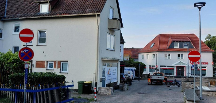 Durchfahrt verboten Ri. Ihringstraße