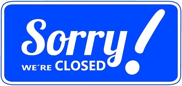Bild mit Inschrift Closed